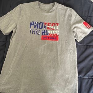 Men’s under armour tee